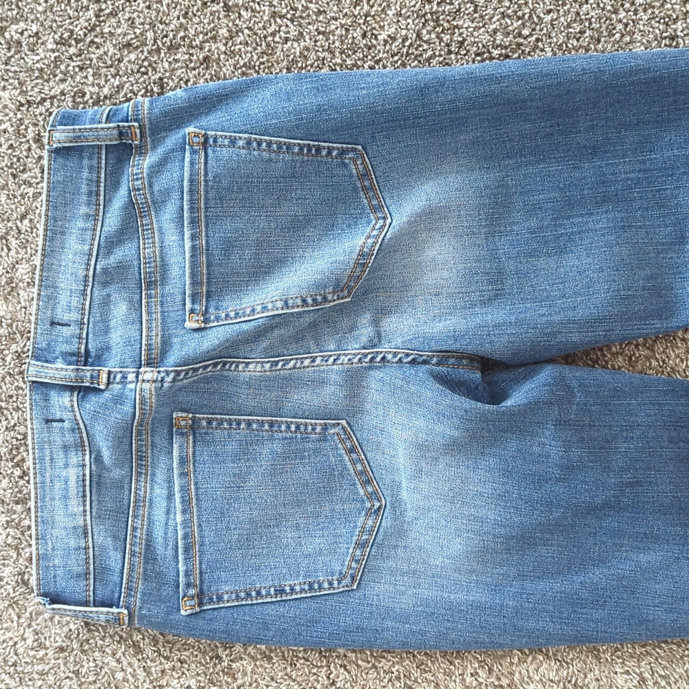 Women's Distressed Denim - Picture 4 of 5